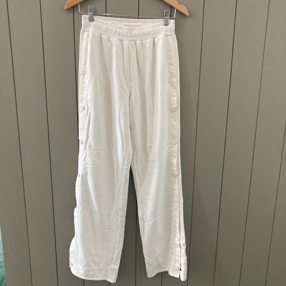 ALO Yoga Cream Ribbed Pants